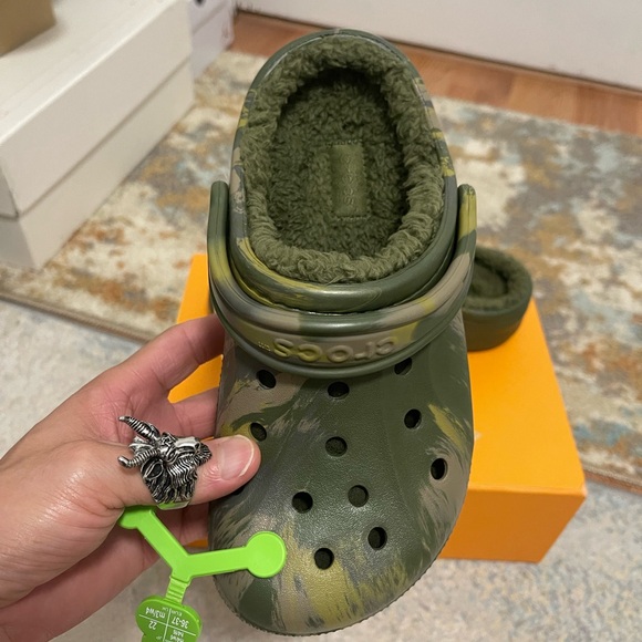 NWT Women’s Size 6 (Euro Sz 36-37) Crocs Ralen Lined Marble Clog In Army Green - Picture 10 of 15